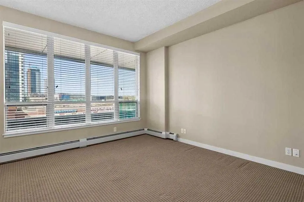 1053 10 Street SW Calgary AB T2R 1S6