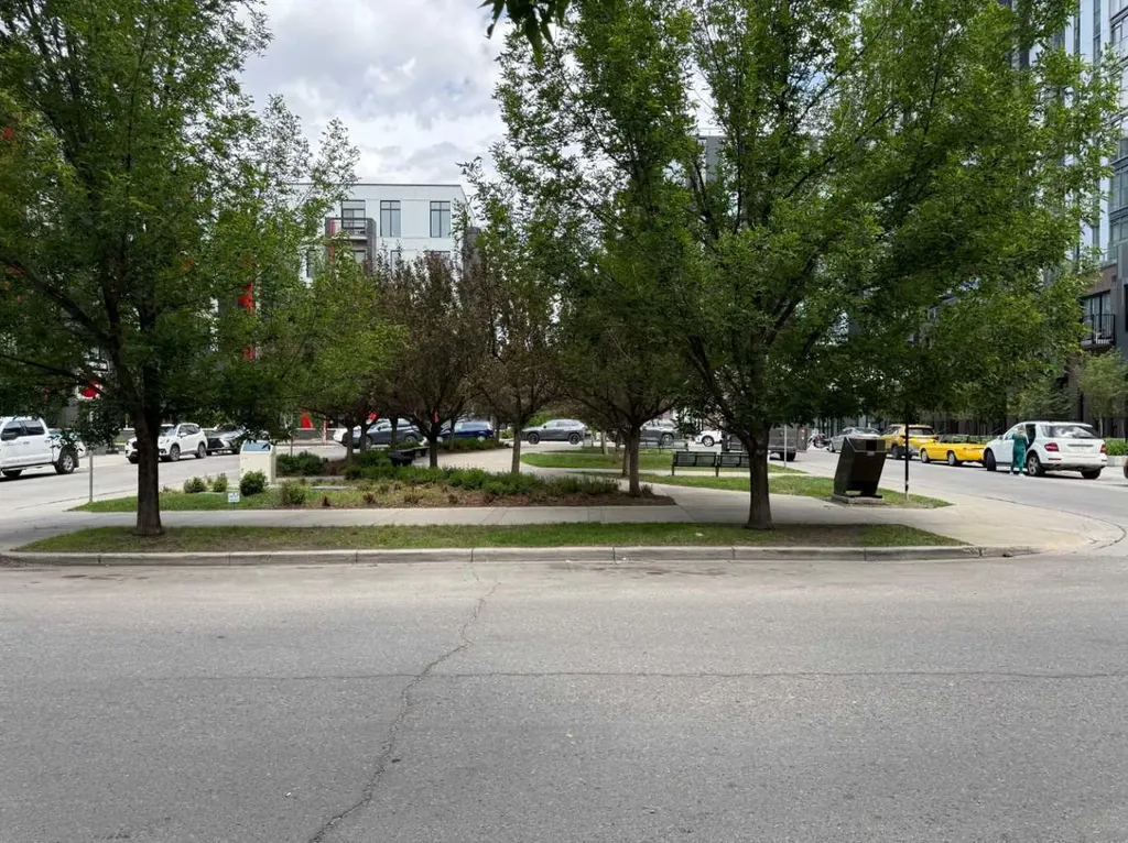 955 Mcpherson Road NE Calgary AB T3E 6V3