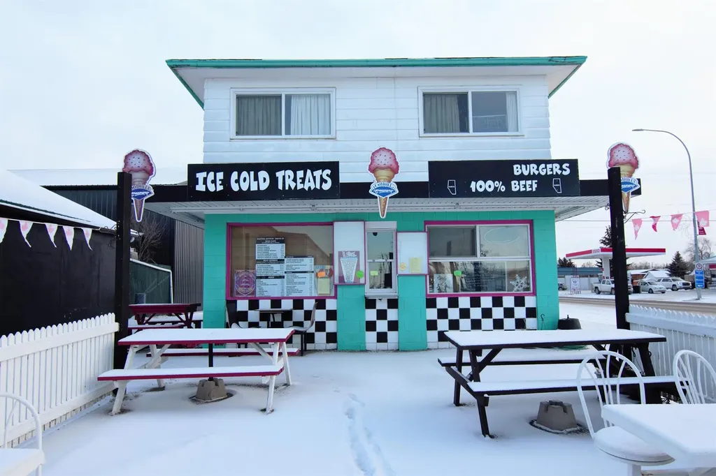 2123 18 Street Nanton AB T0L 1R0
