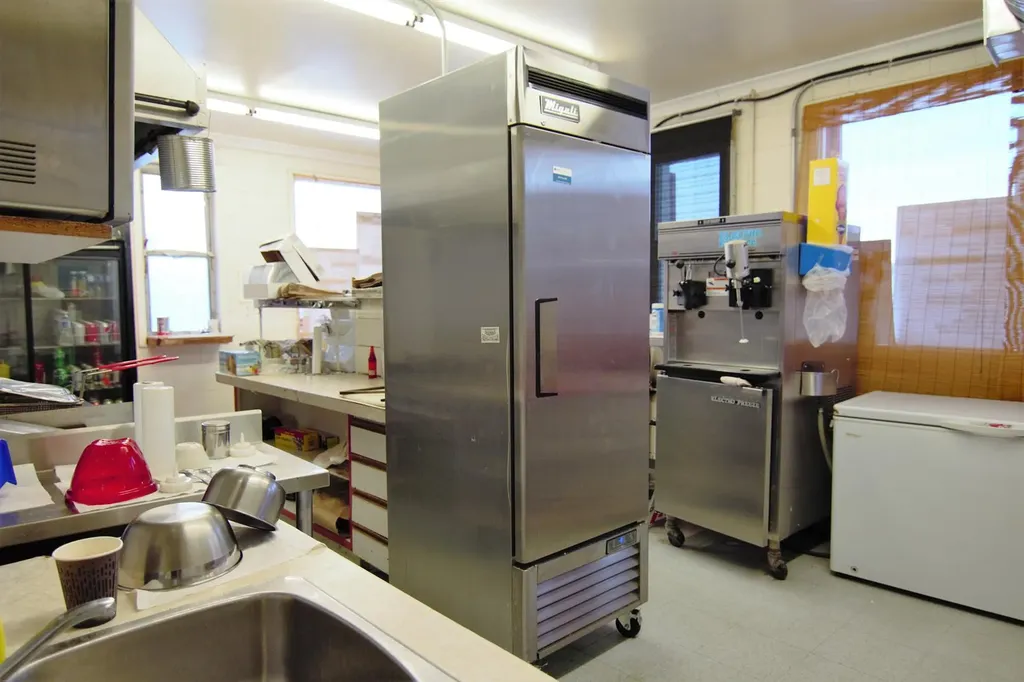 2123 18 Street Nanton AB T0L 1R0