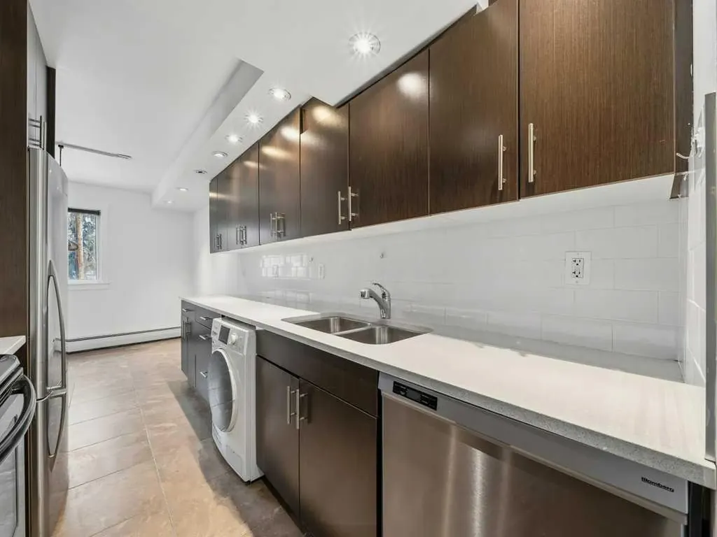 1230 Cameron Avenue SW Calgary AB T2T 0K9
