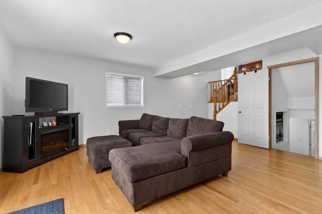 173 Martin Crossing Crescent NE Calgary AB T3J3T1