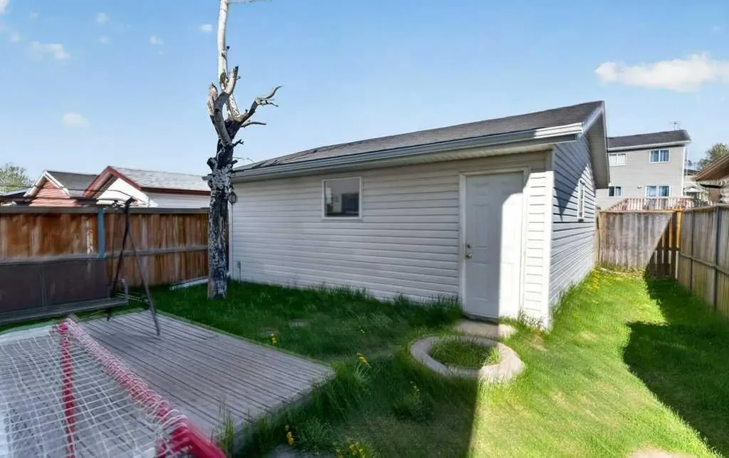 173 Martin Crossing Crescent NE Calgary AB T3J3T1