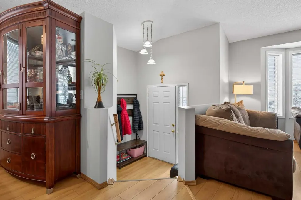 173 Martin Crossing Crescent NE Calgary AB T3J3T1
