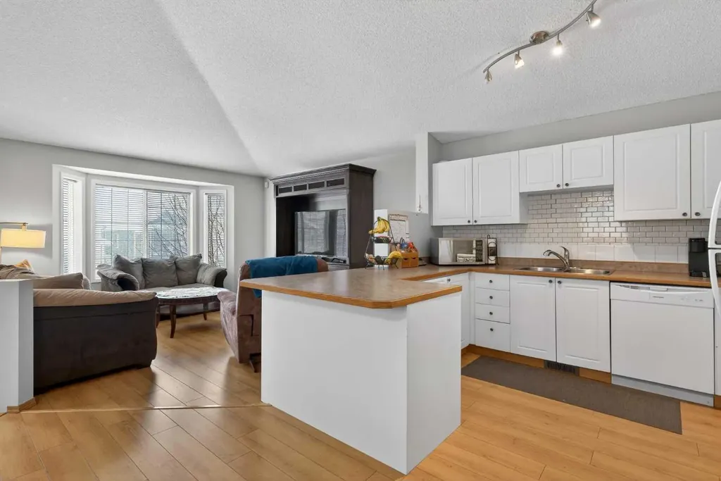 173 Martin Crossing Crescent NE Calgary AB T3J3T1