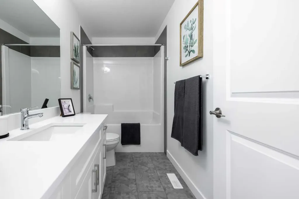 304 Edgefield Close Strathmore AB T1P 2H9