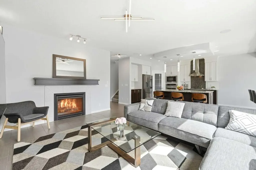 83 Nolanfield Court NW Calgary AB T3R 0L8
