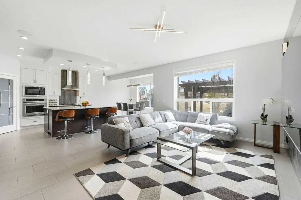 83 Nolanfield Court NW Calgary AB T3R 0L8