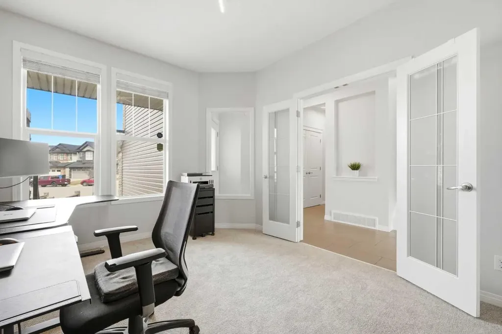 83 Nolanfield Court NW Calgary AB T3R 0L8