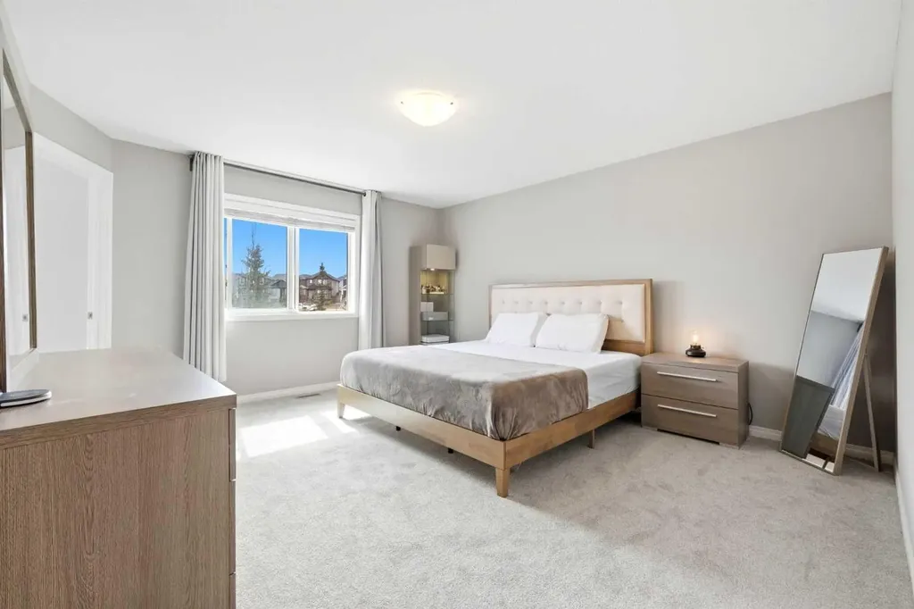 83 Nolanfield Court NW Calgary AB T3R 0L8