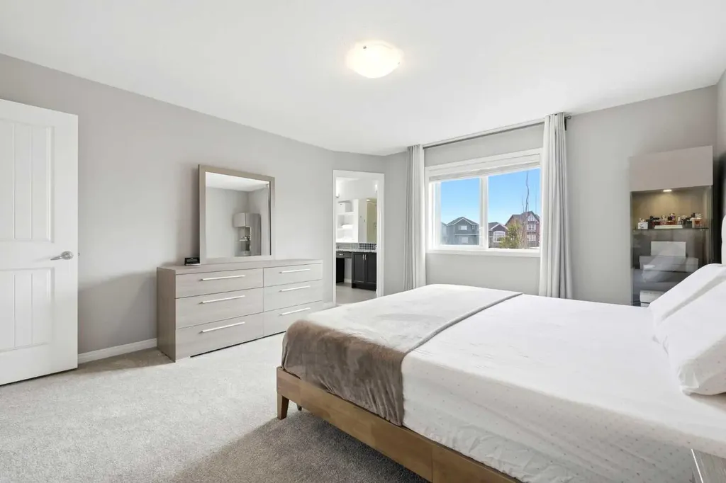 83 Nolanfield Court NW Calgary AB T3R 0L8