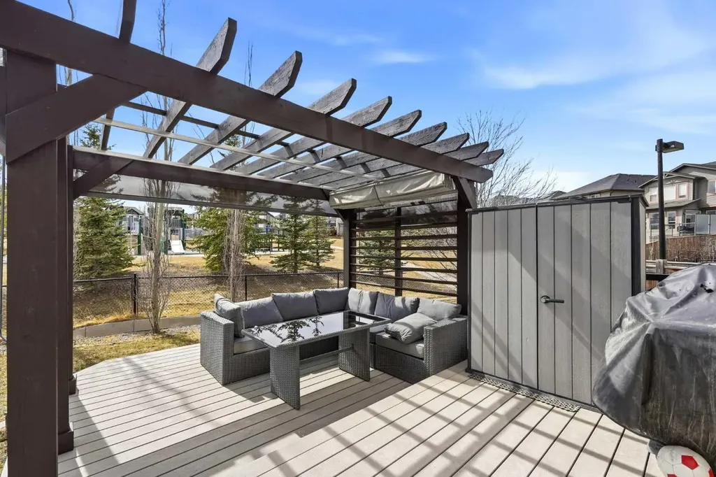 83 Nolanfield Court NW Calgary AB T3R 0L8