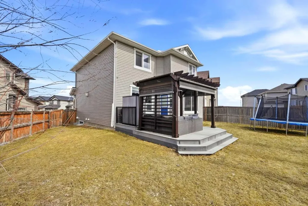 83 Nolanfield Court NW Calgary AB T3R 0L8