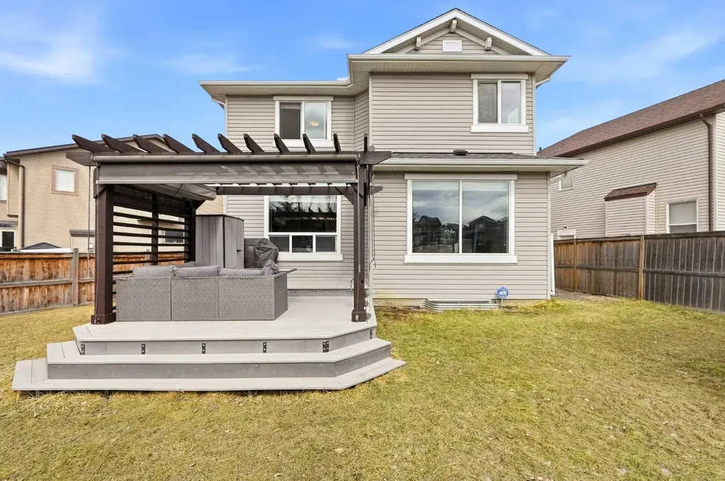 83 Nolanfield Court NW Calgary AB T3R 0L8