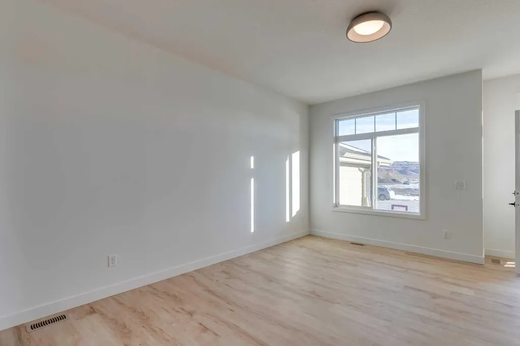 2425 Creeker Lane Airdrie AB T4B 5M1