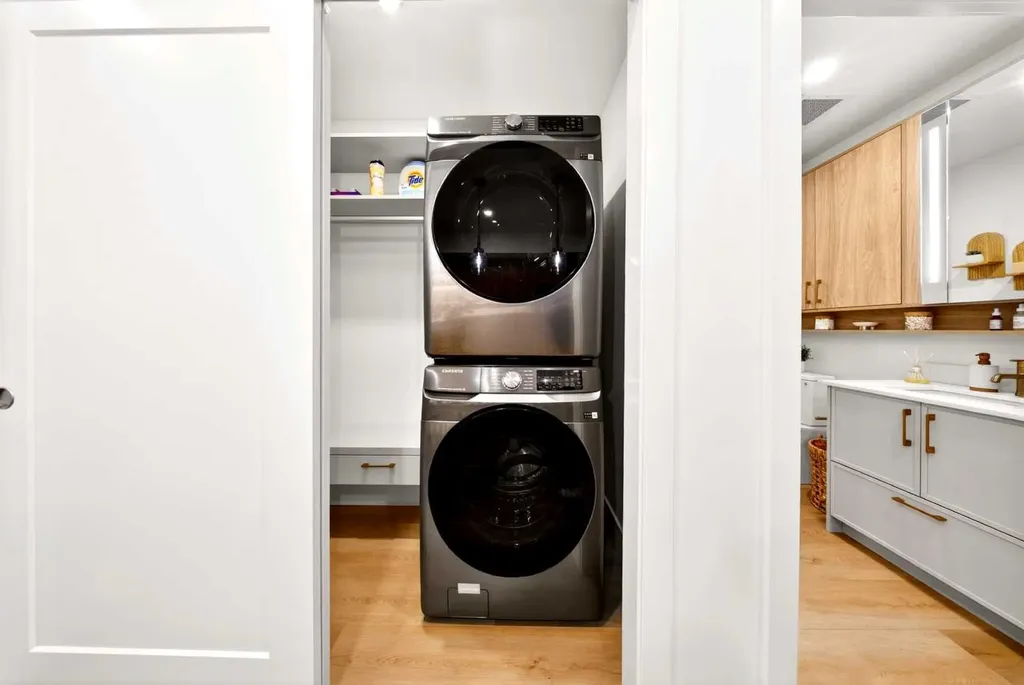 1850 80 Street SW Calgary AB T3H3W5