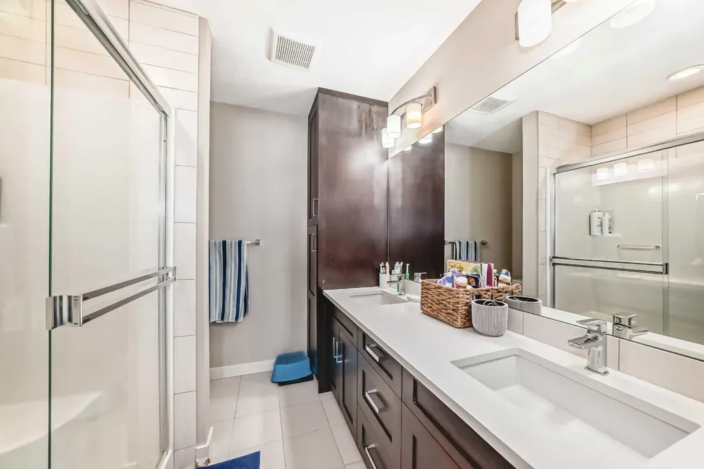 450 Sage Valley Drive NW Calgary AB T3R 0V5