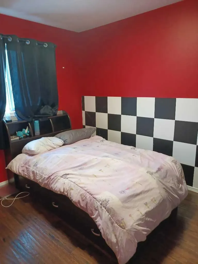133 Old Boomer Road Sylvan Lake AB T4S 2N1