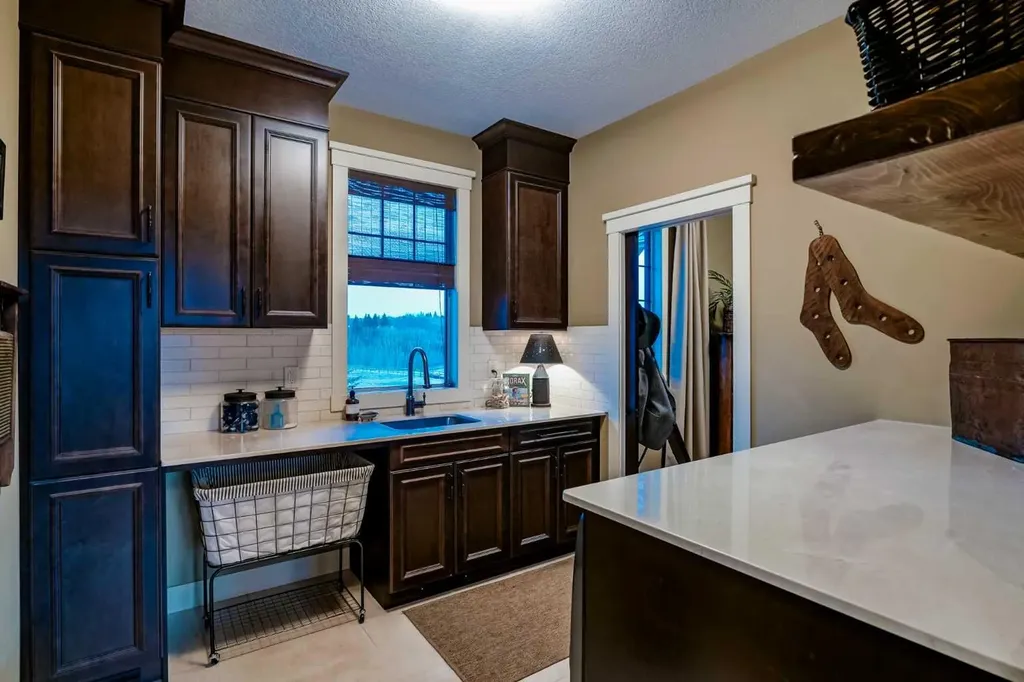 48149 279 Avenue E Rural Foothills County AB T1S 4N8