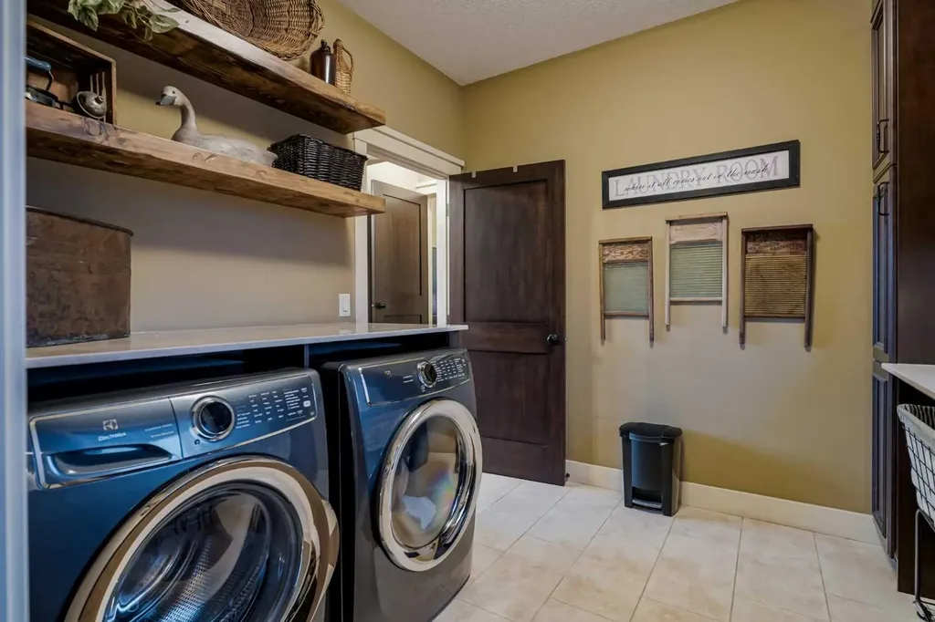48149 279 Avenue E Rural Foothills County AB T1S 4N8