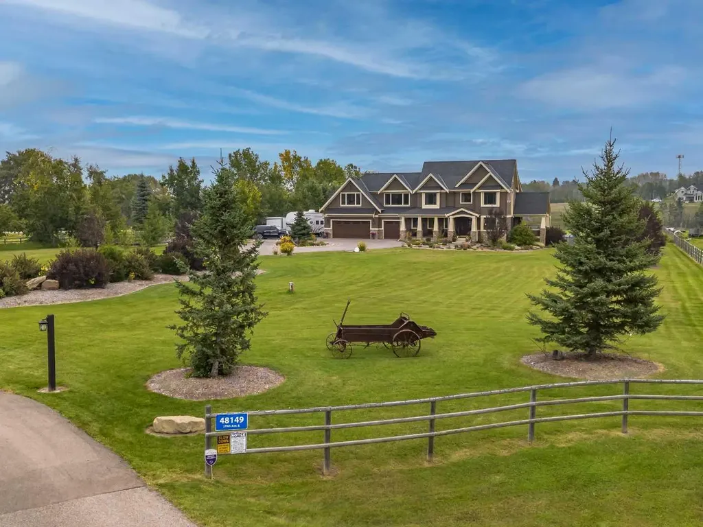 48149 279 Avenue E Rural Foothills County AB T1S 4N8