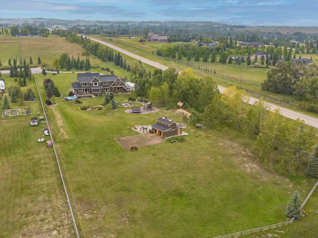 48149 279 Avenue E Rural Foothills County AB T1S 4N8