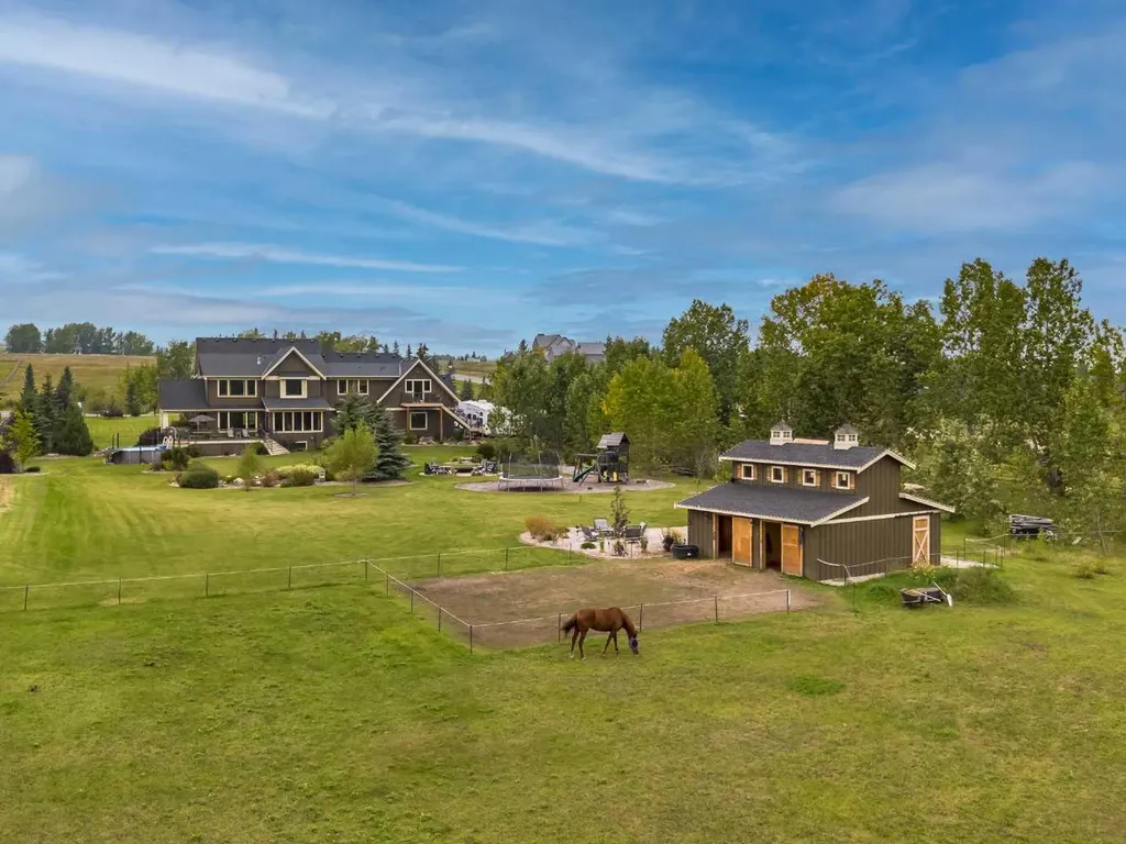 48149 279 Avenue E Rural Foothills County AB T1S 4N8