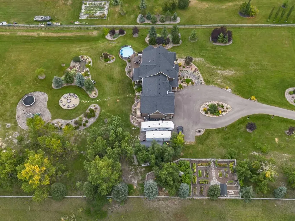 48149 279 Avenue E Rural Foothills County AB T1S 4N8