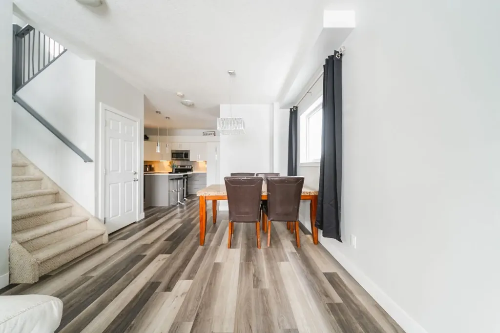 224 Warren Way Fort Mcmurray AB T9H 5J9