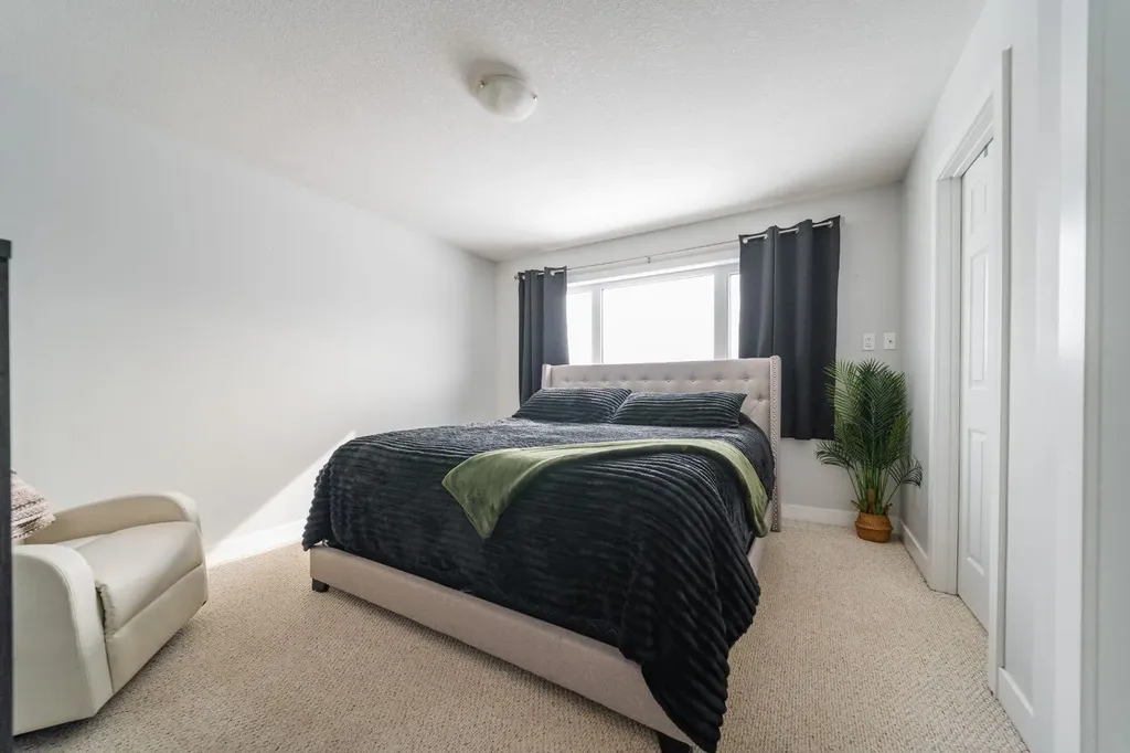 224 Warren Way Fort Mcmurray AB T9H 5J9