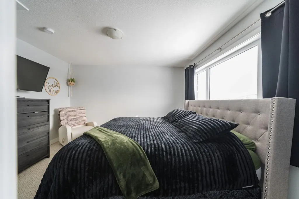 224 Warren Way Fort Mcmurray AB T9H 5J9
