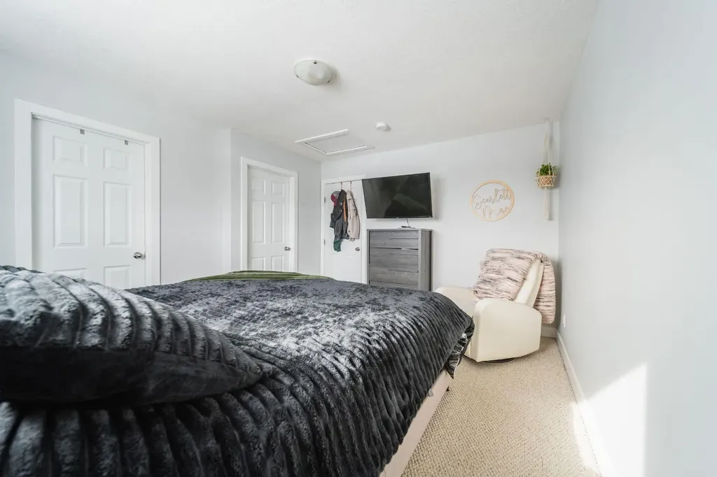 224 Warren Way Fort Mcmurray AB T9H 5J9