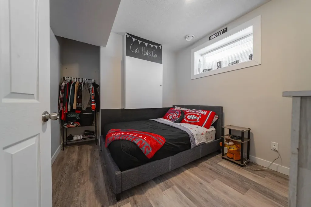 224 Warren Way Fort Mcmurray AB T9H 5J9