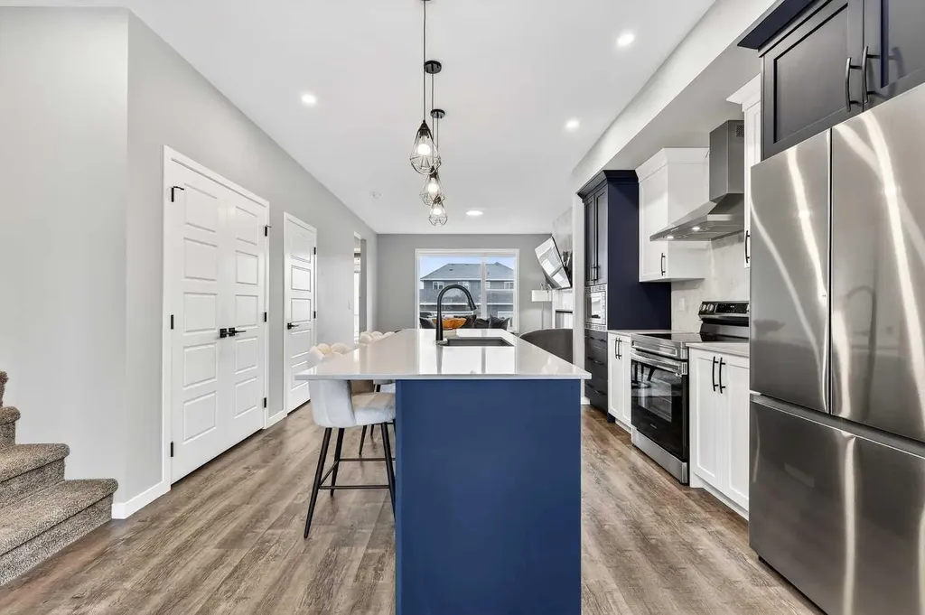 94 Wolf Gate NW Okotoks AB T1S 5T9