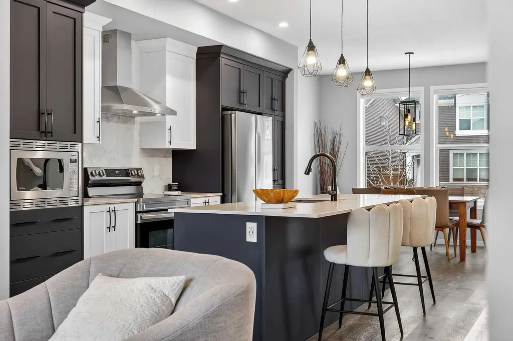 94 Wolf Gate NW Okotoks AB T1S 5T9
