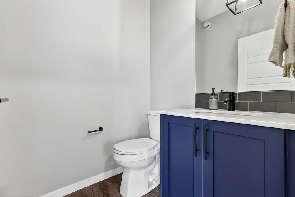 94 Wolf Gate NW Okotoks AB T1S 5T9