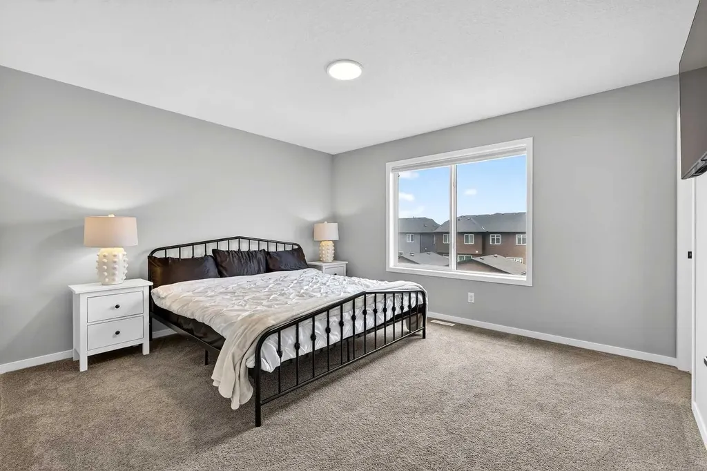 94 Wolf Gate NW Okotoks AB T1S 5T9