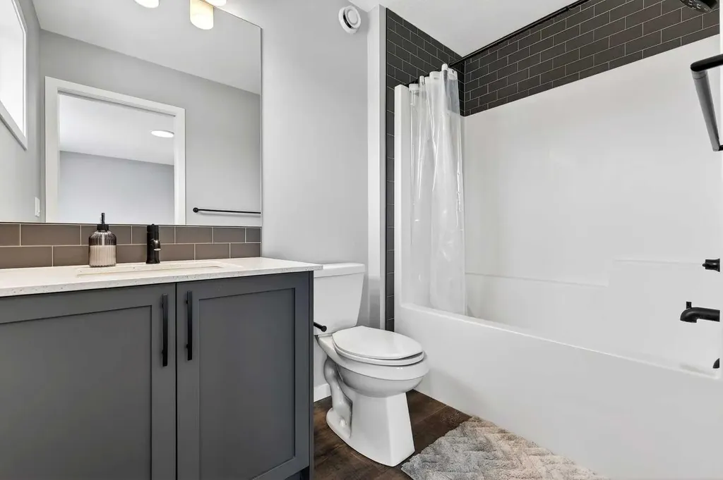 94 Wolf Gate NW Okotoks AB T1S 5T9