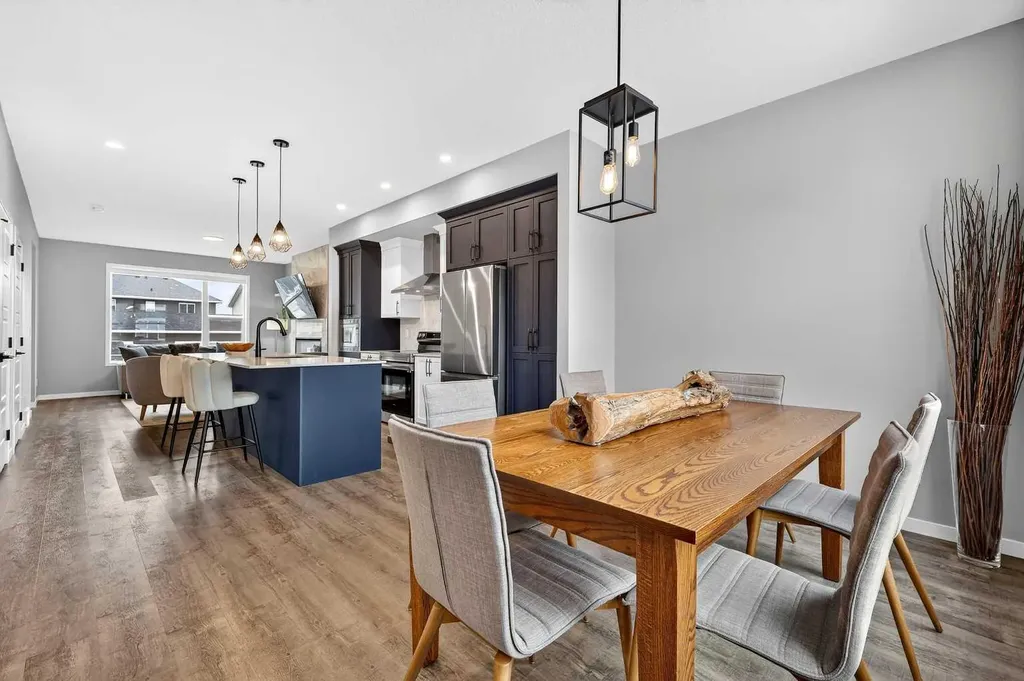 94 Wolf Gate NW Okotoks AB T1S 5T9