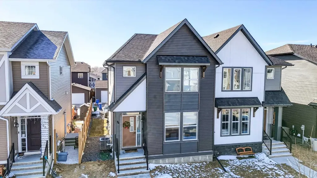 94 Wolf Gate NW Okotoks AB T1S 5T9