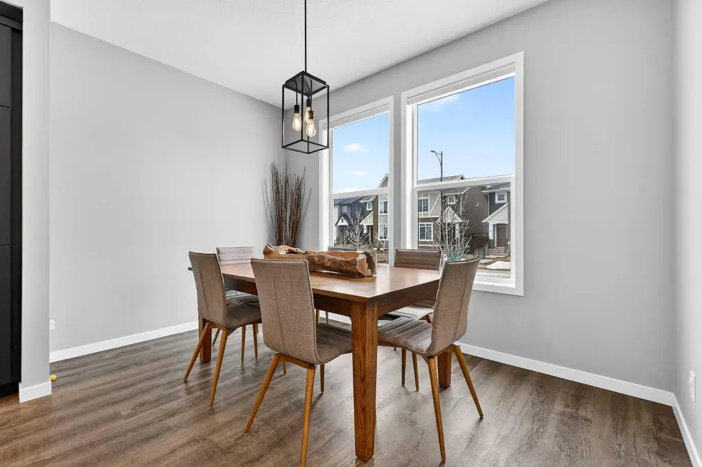 94 Wolf Gate NW Okotoks AB T1S 5T9