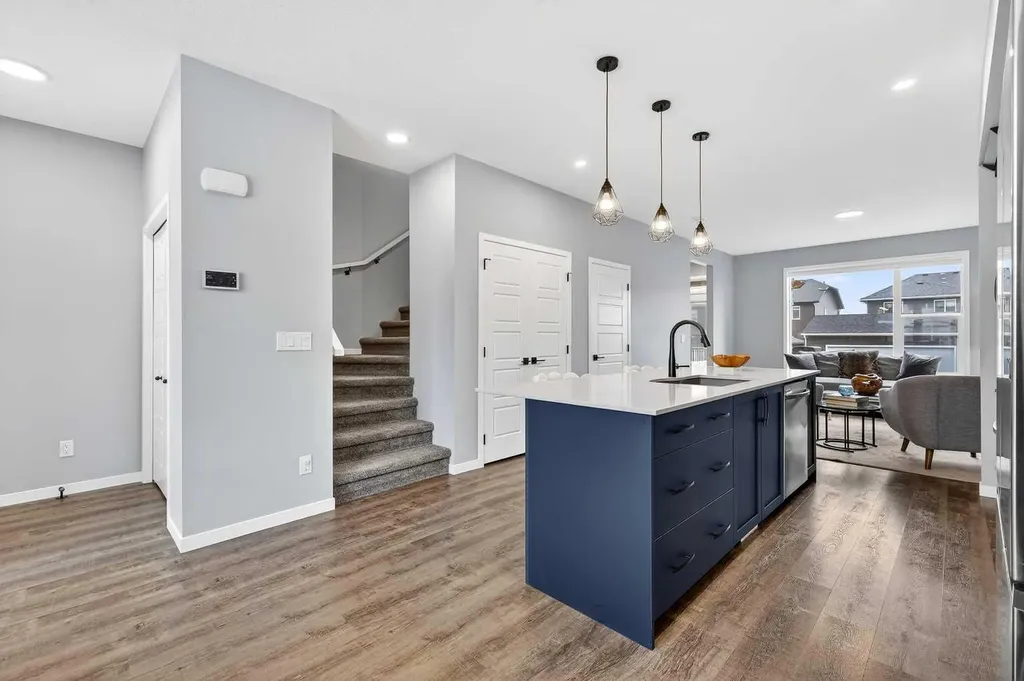 94 Wolf Gate NW Okotoks AB T1S 5T9