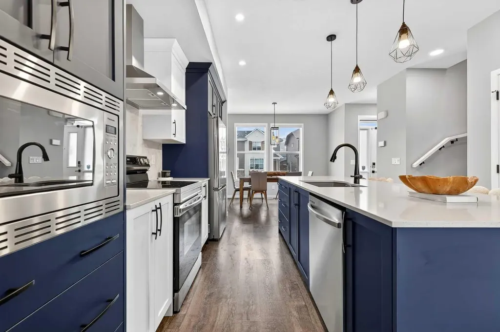 94 Wolf Gate NW Okotoks AB T1S 5T9