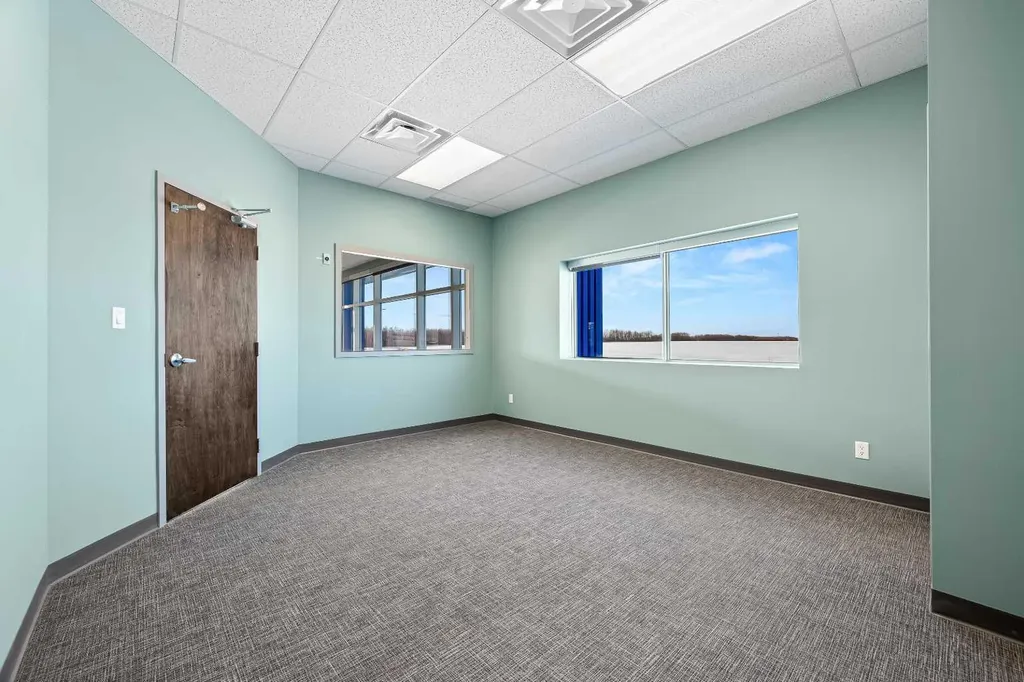 5267 67 Avenue Lloydminster AB T9V 3N6