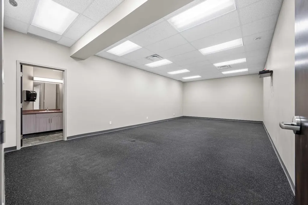 5267 67 Avenue Lloydminster AB T9V 3N6