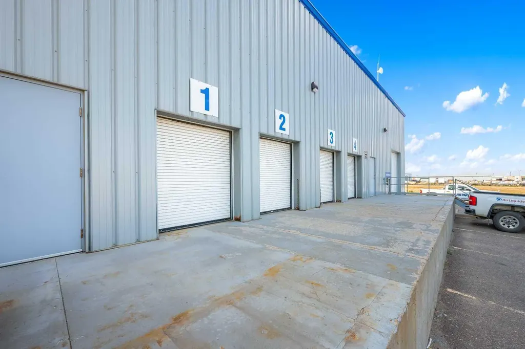 5267 67 Avenue Lloydminster AB T9V 3N6