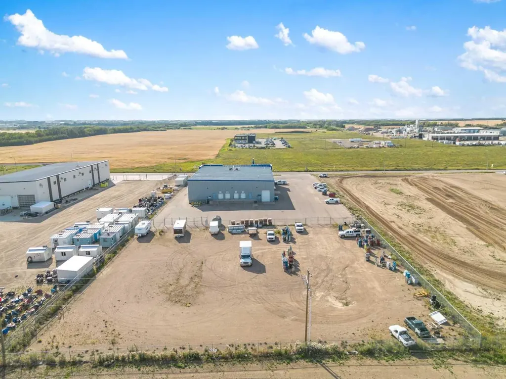 5267 67 Avenue Lloydminster AB T9V 3N6