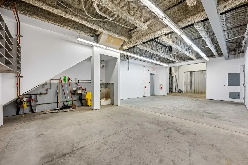 5267 67 Avenue Lloydminster AB T9V 3N6
