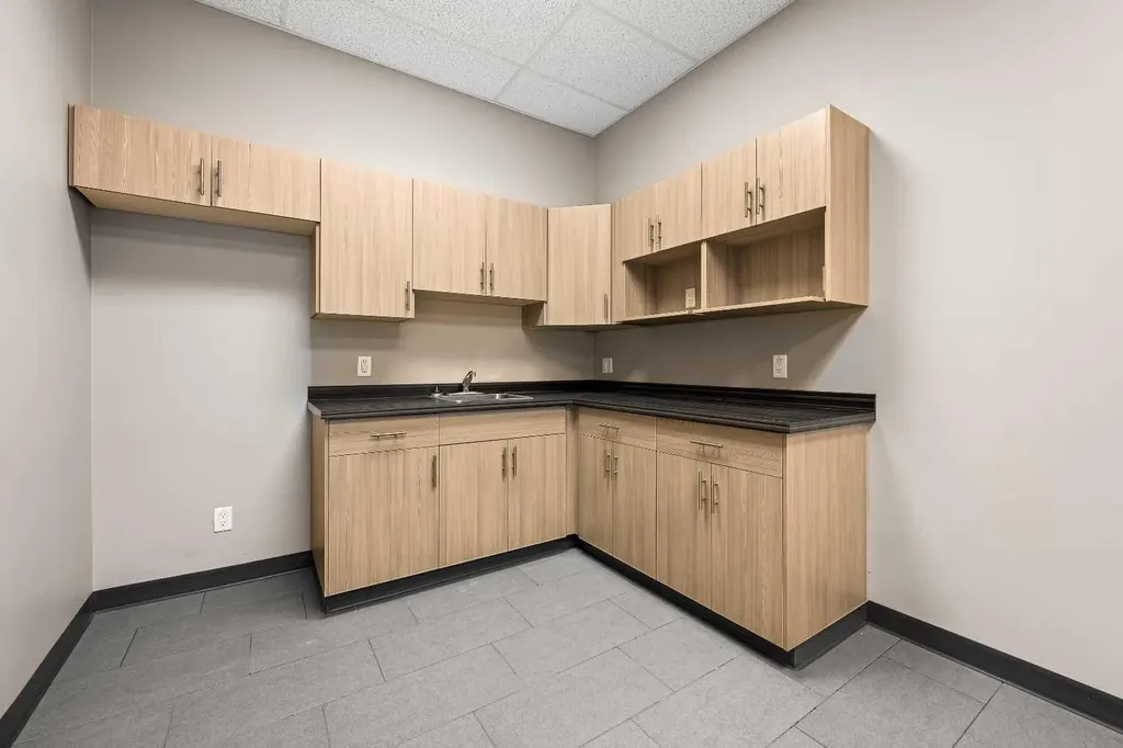 5267 67 Avenue Lloydminster AB T9V 3N6