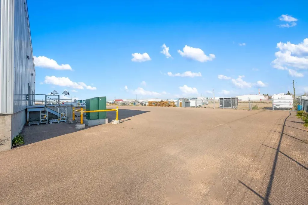 5267 67 Avenue Lloydminster AB T9V 3N6